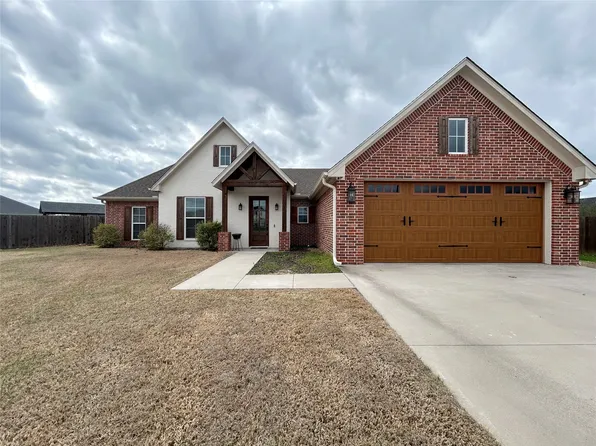 404 Cody Cir N, Sulphur Springs, TX 75482