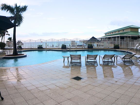 5th image of 16699 Collins Ave APT 3210