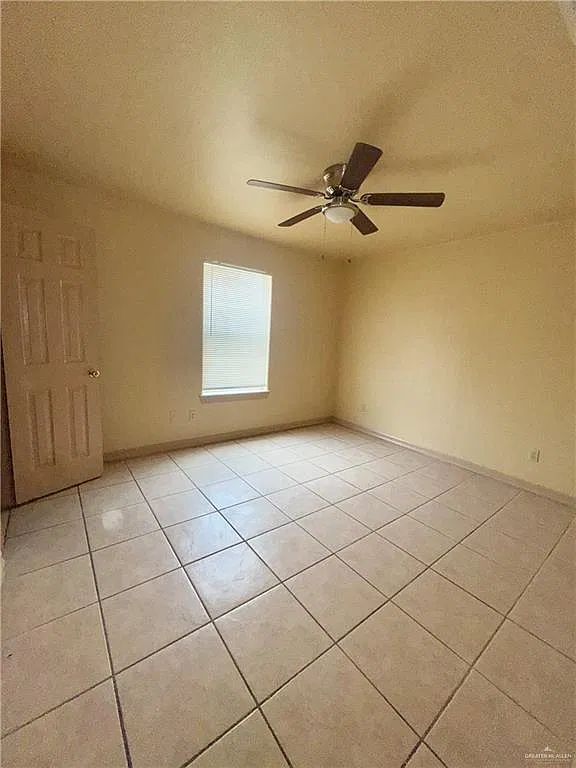 3 bed, 3.5 bath, 1535 sqft, $1,100 — Photo 2