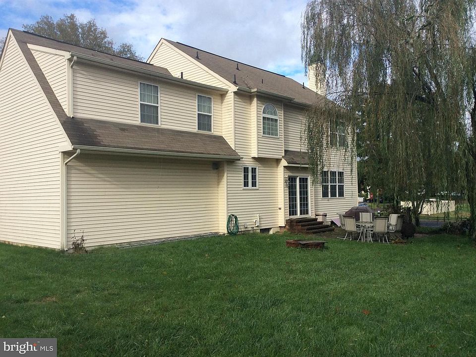 2nd image of 1333 Maple Ave