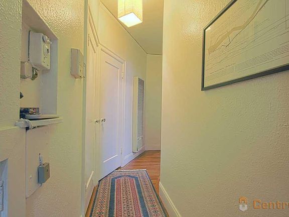 4th image of 1390 Pine St #12