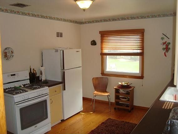 3rd image of 3414 N 99th St