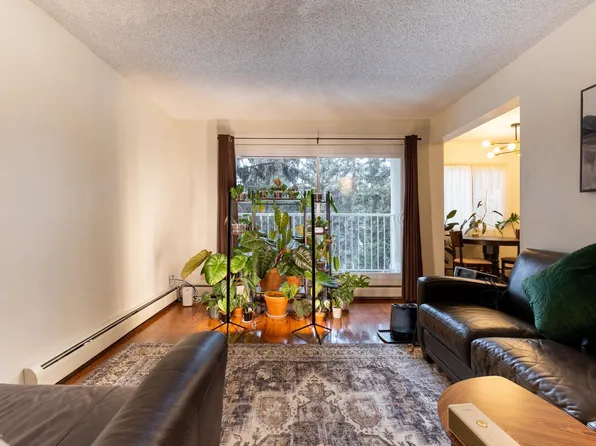 5730 Riverbend Rd NW #307, Edmonton, AB T6H 4T4