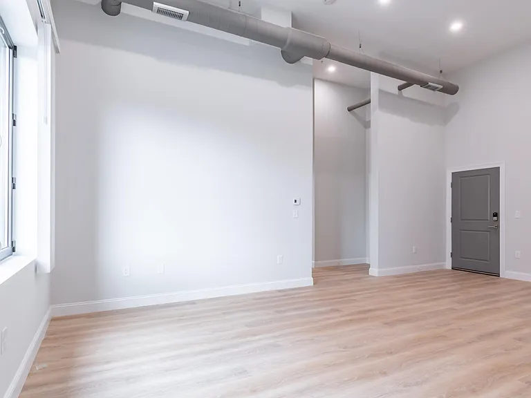 146 Main St #302 — Photo 4