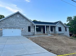 2431 Sunrise Dr, Eureka, MO 63025