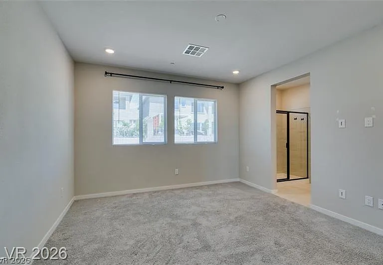 109 Medianoche St — Photo 38