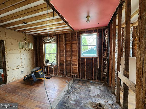 5th image of 6308 Beechwood Rd