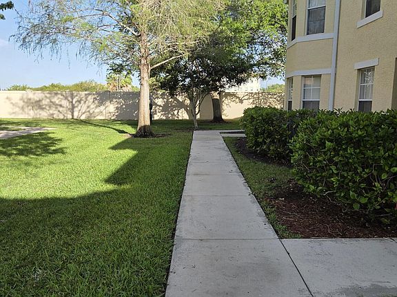 2nd image of 164 SW Peacock Boulevard #102