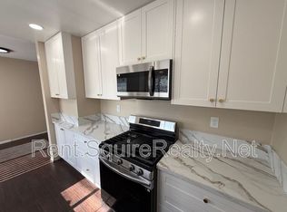 256 Euclid Pl #B, Upland, CA 91786