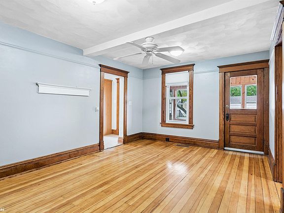 5th image of 500 E Green St