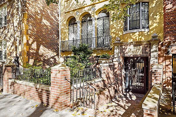 1st image of 39 Pierrepont St #1