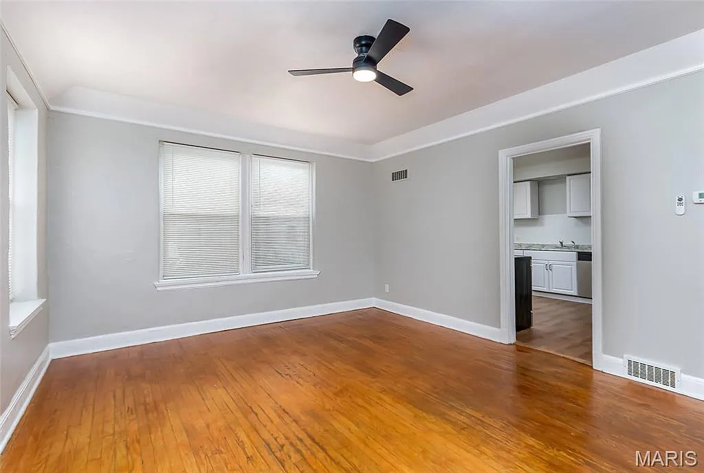 2 bed, 1.0 bath, 1456 sqft, $1,700 — Photo 4