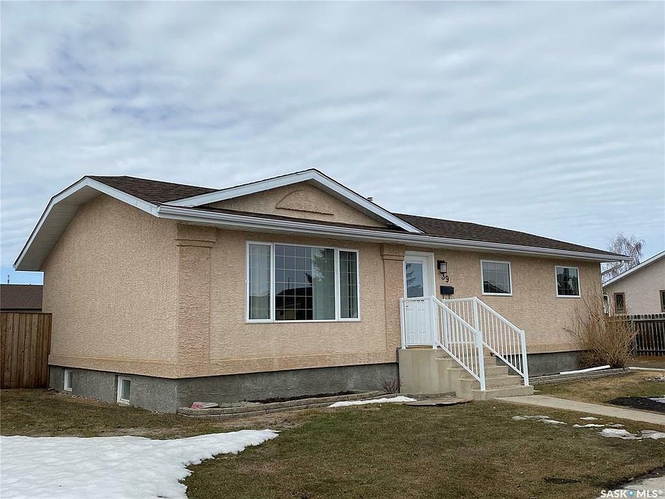 1st image of 39 Garry Pl