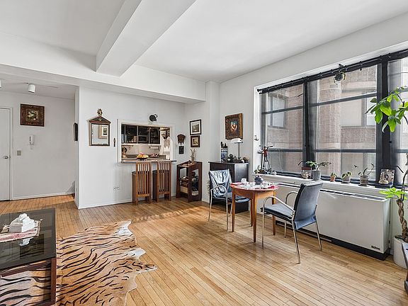 2nd image of 43 W 61st St APT 16H