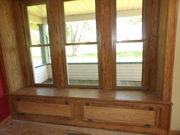 5th image of 667 W Southern Rd