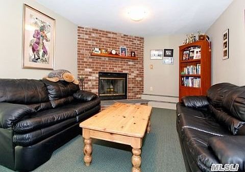 4th image of 739 Lakeside Dr