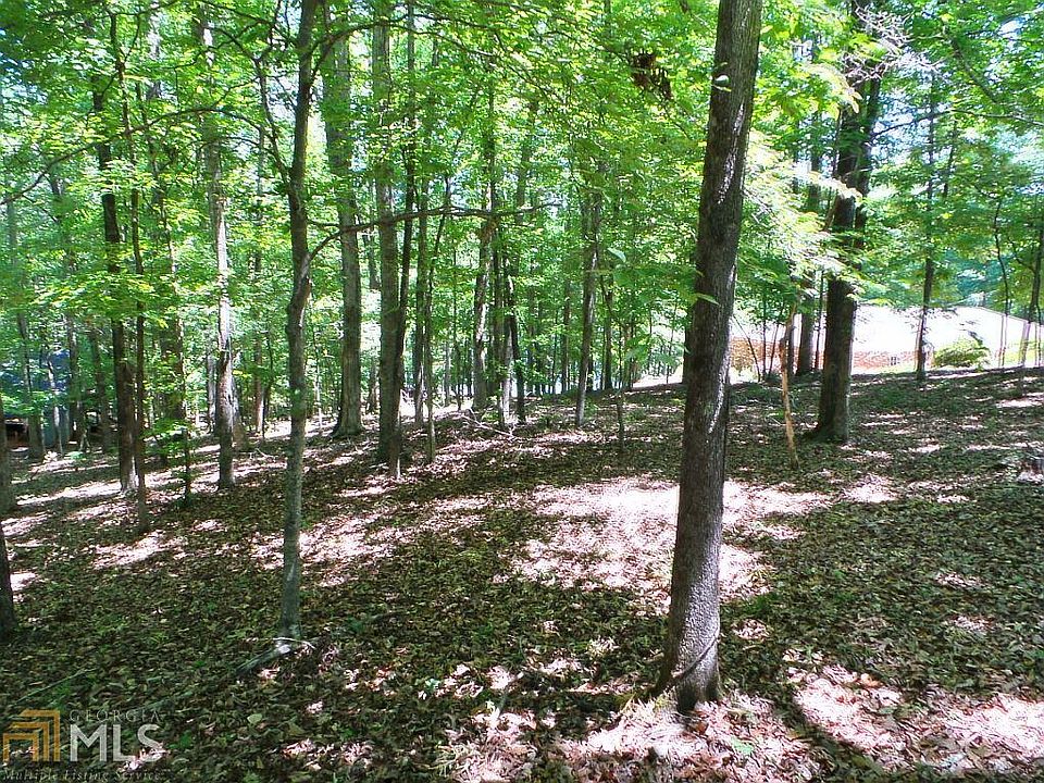 2nd image of 203 S Pine Cove Dr
