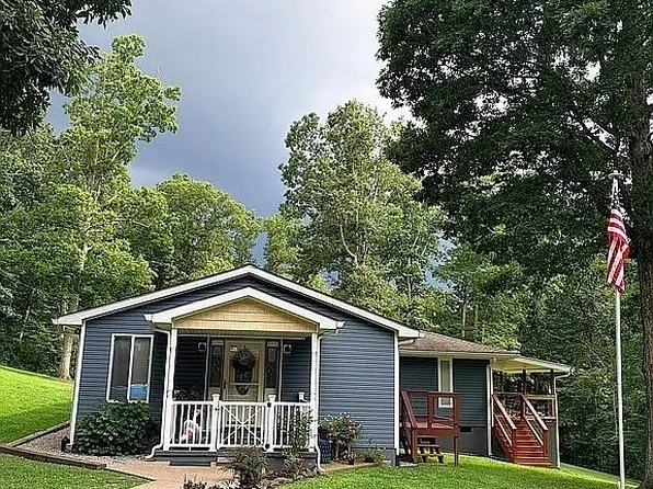 14403 McLane Pike, Liberty, WV 25124