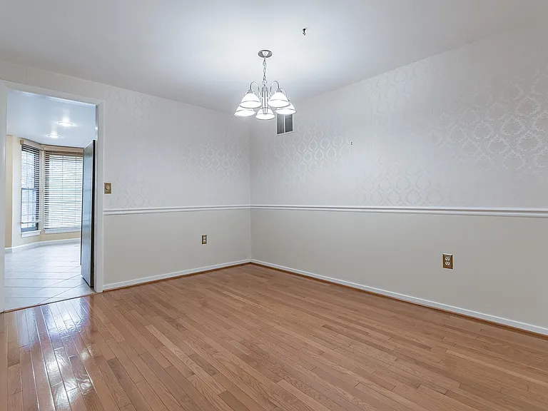 6031 Clerkenwell Ct — Photo 14