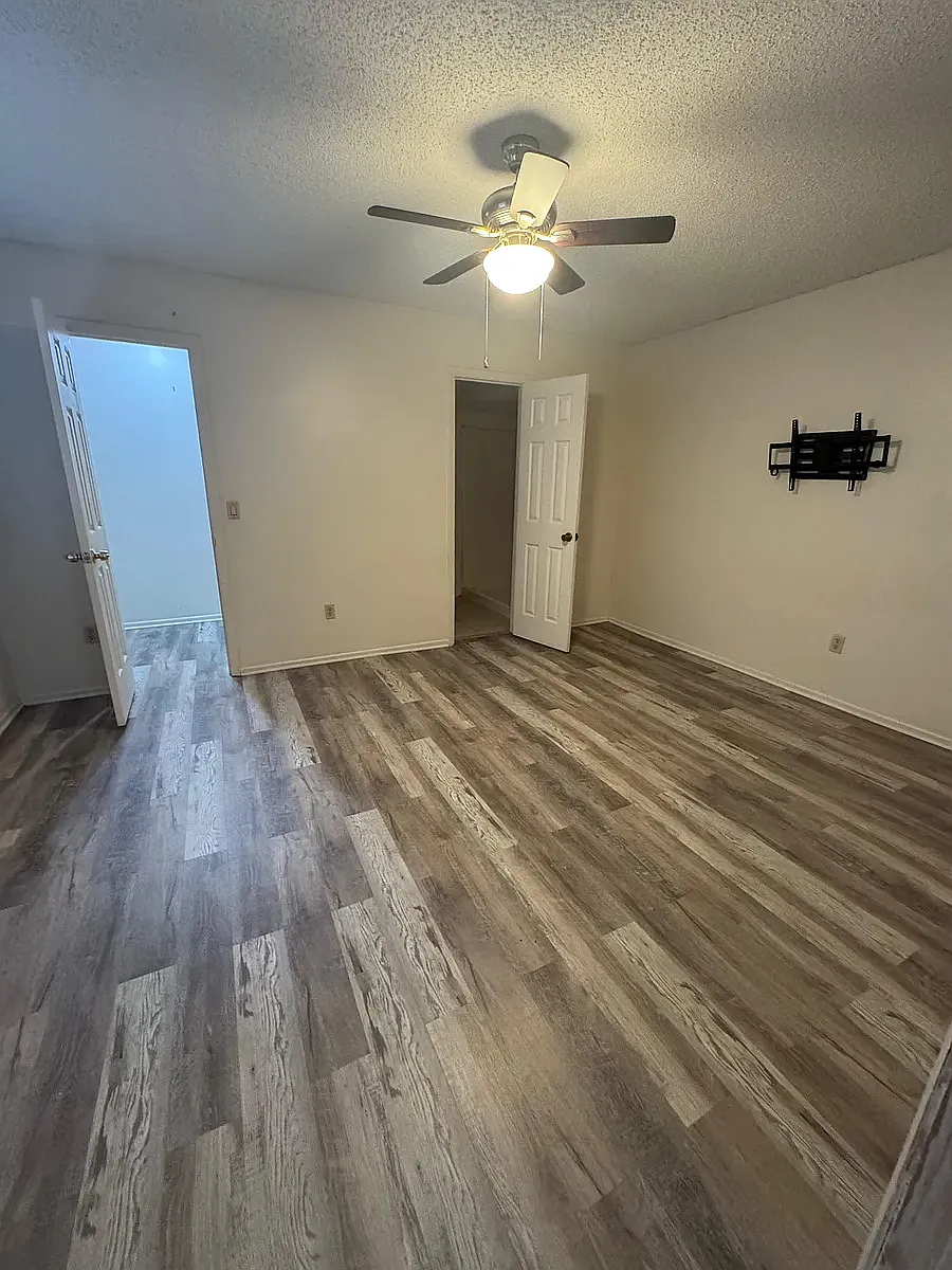 Building Photo - Windtree Ln