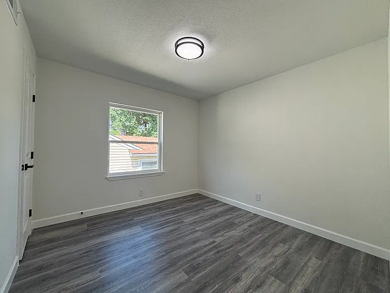 1825 Dudley St — Photo 14