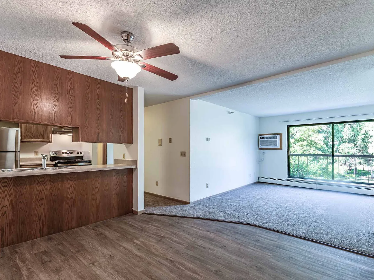 Woodland Park Apartments — Photo 2