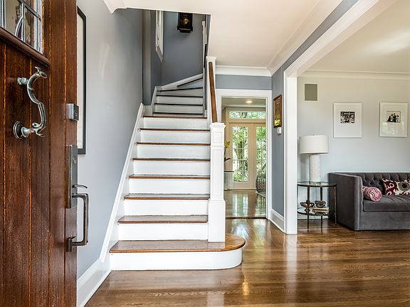 3rd image of 96 Siwanoy Blvd