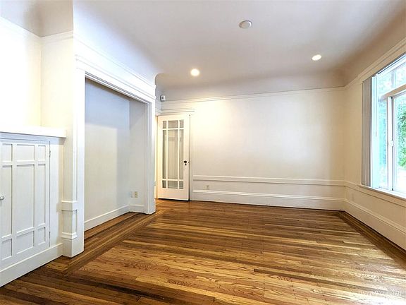 5th image of 3892 Sacramento St APT 2