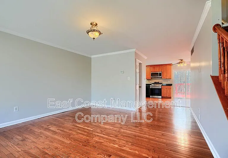 28 Ebbing Ct — Photo 1