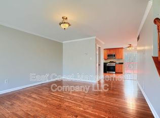 28 Ebbing Ct, Essex, MD 21221