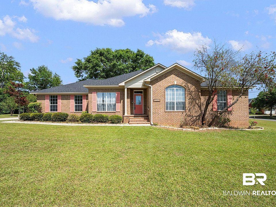 1st image of 16366 Holbrook Ct