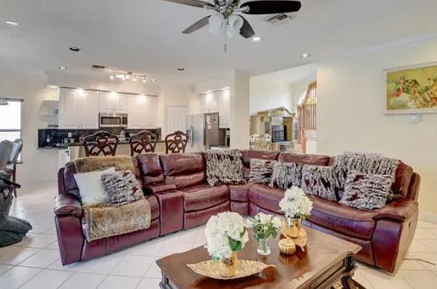 10885 La Salinas Cir #10885 — Photo 17