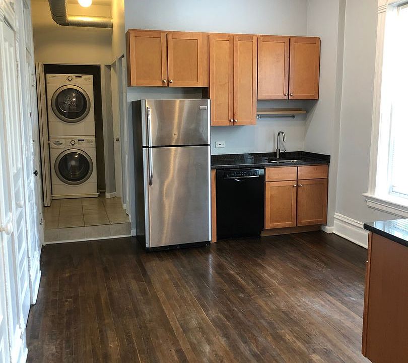 1st image of 1824 W Augusta Blvd #2R