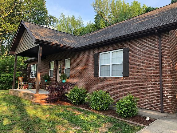 4th image of 15304 Woodcreek Dr