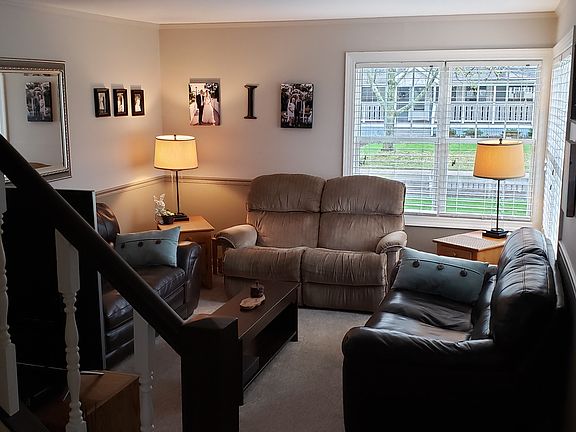 1st floor living room 