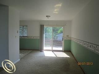 5th image of 2673 Los Angeles Dr