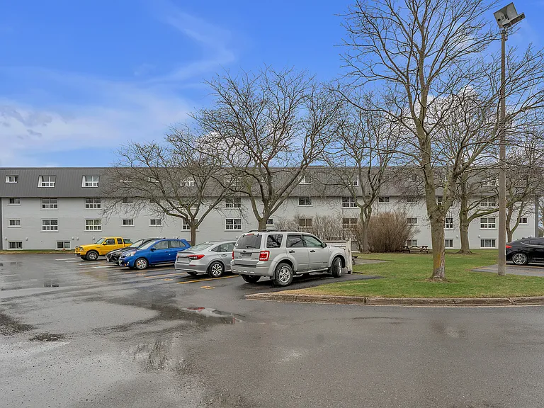 800 Castell Rd — Photo 23