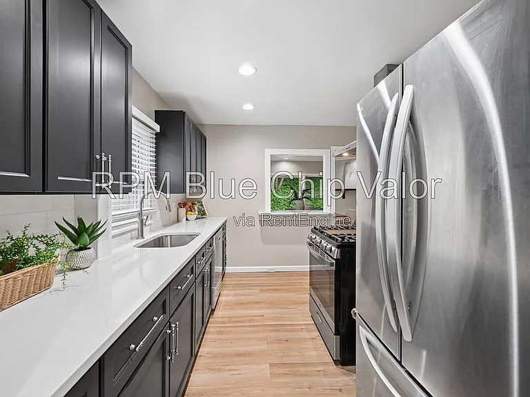 3395 Ault View Ave — Photo 11