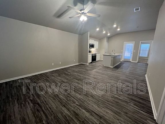 4th image of 1318 Lantana Ct