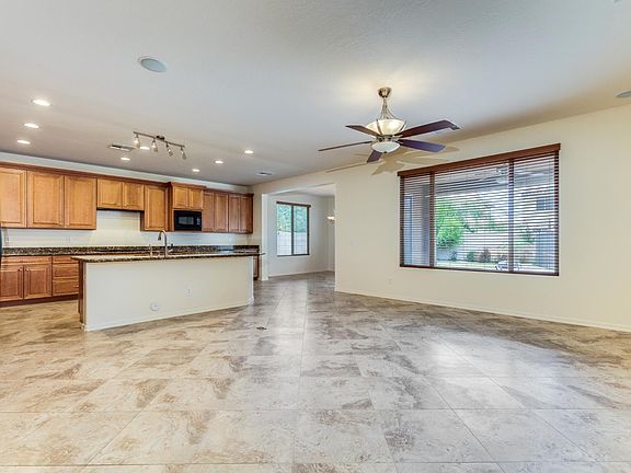 4th image of 1524 W Pelican Ct