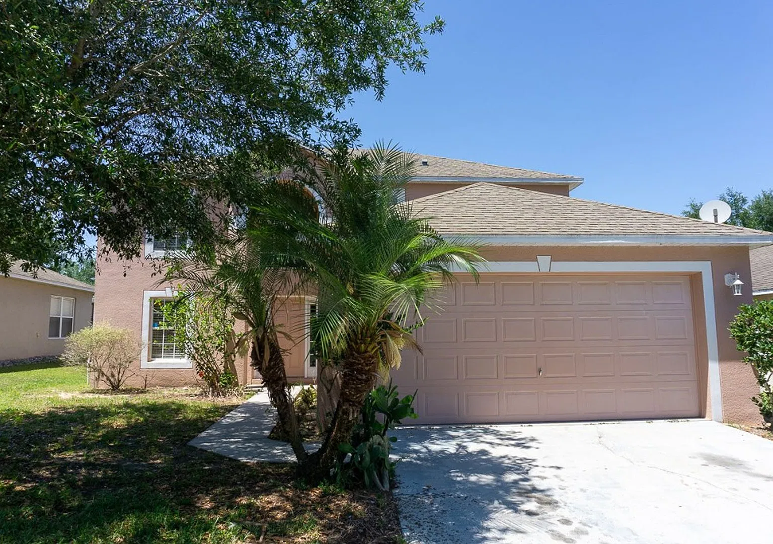 Stonewood Crossings Spacious 4-Bedroom Home | Lawn Care Included — Photo 2