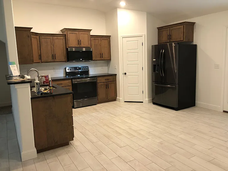313 Oak Ave — Photo 4