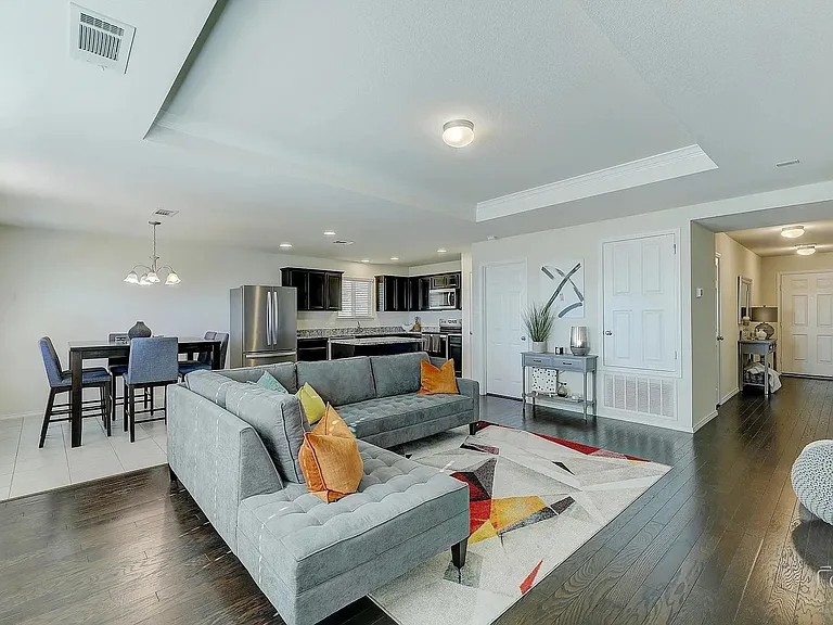 2207 Heaton St — Photo 20
