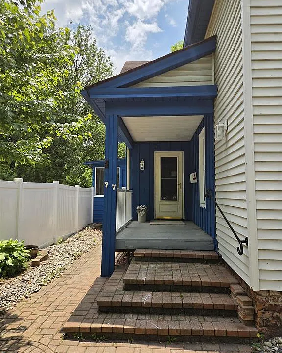 77 Hubbard St