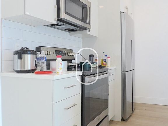 5th image of 115 Northampton St #3