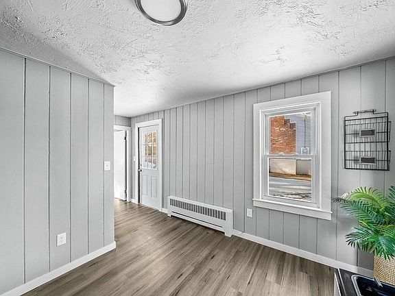 3rd image of 37 Edgewood Ave