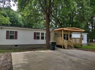 111 Kay Ln, Yorktown, VA 23693