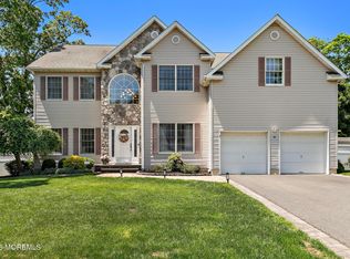 18 Regina Dr, Brick, NJ 08724