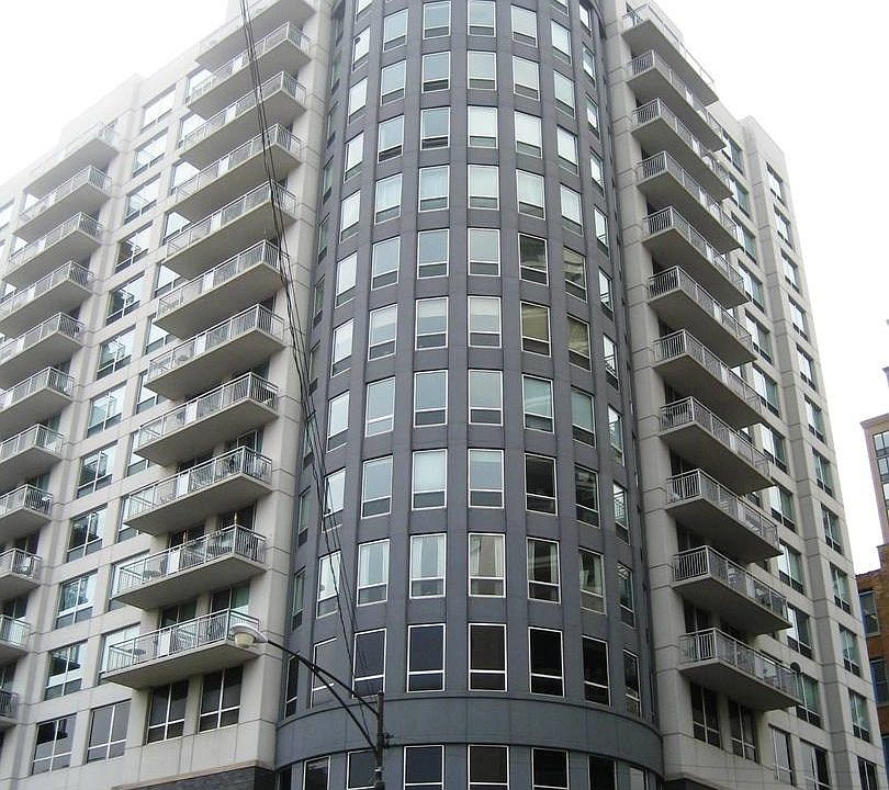 1st image of 421 W Huron St #3