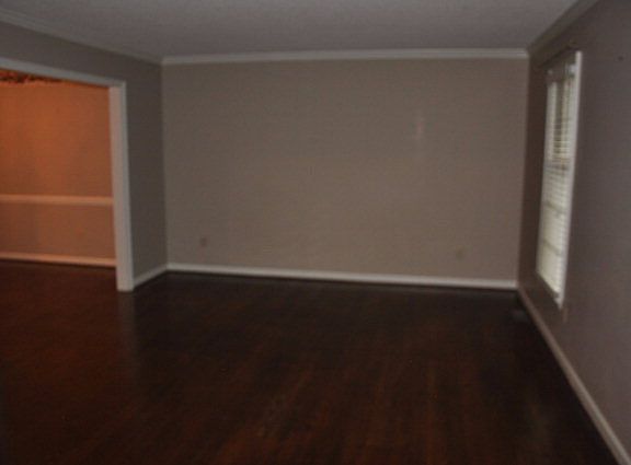 4th image of 2150 Buckeye Ct